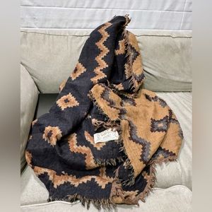 Wilfred mosaic blanket scarf